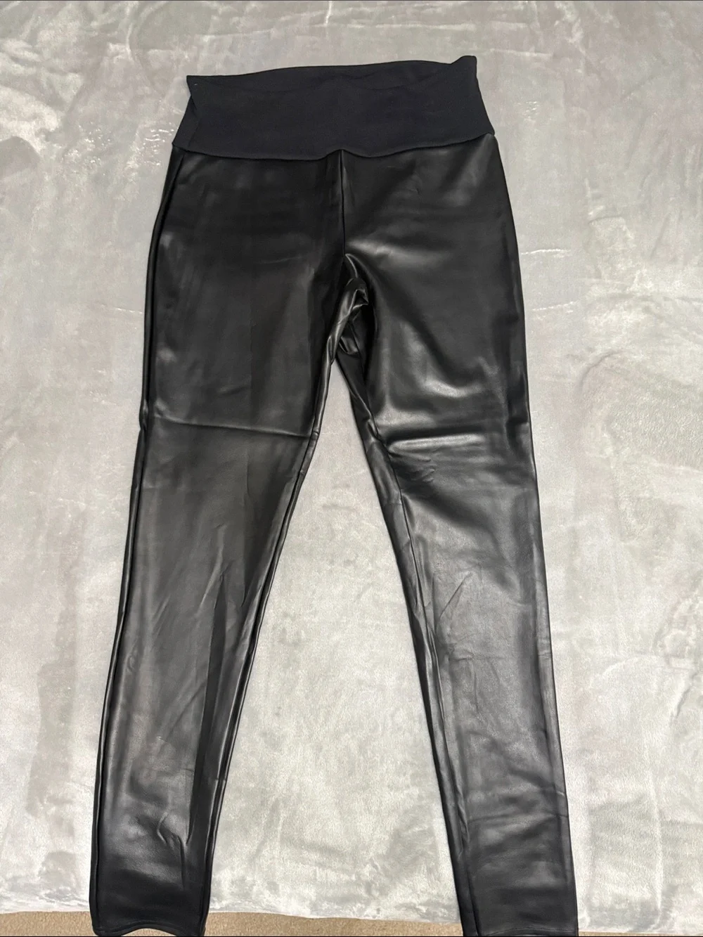 Faux Leather High-Waist Leggings in Black item 72517